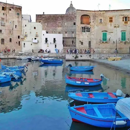 Apartment Dream House Monopoli